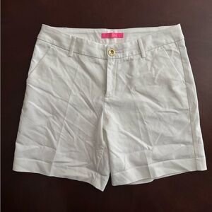 Lilly Pulitzer White 7 inch shorts